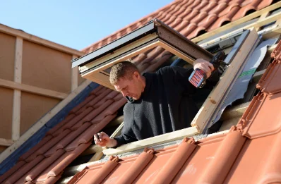 Pose de fenêtres de toit Velux à Cellieu